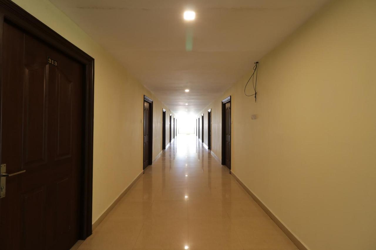 Oyo 29259 Hotel Rama Royal Nellore Ngoại thất bức ảnh
