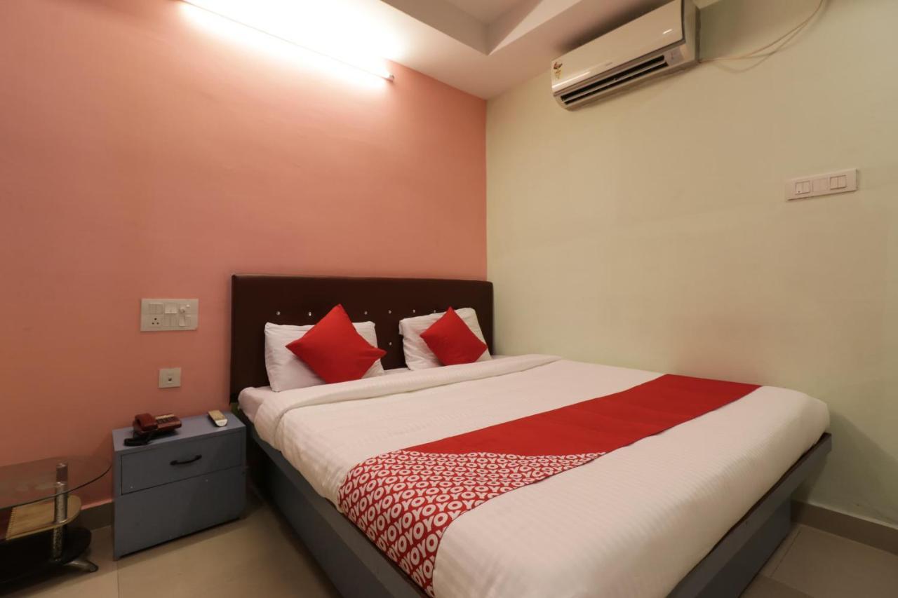 Oyo 29259 Hotel Rama Royal Nellore Ngoại thất bức ảnh
