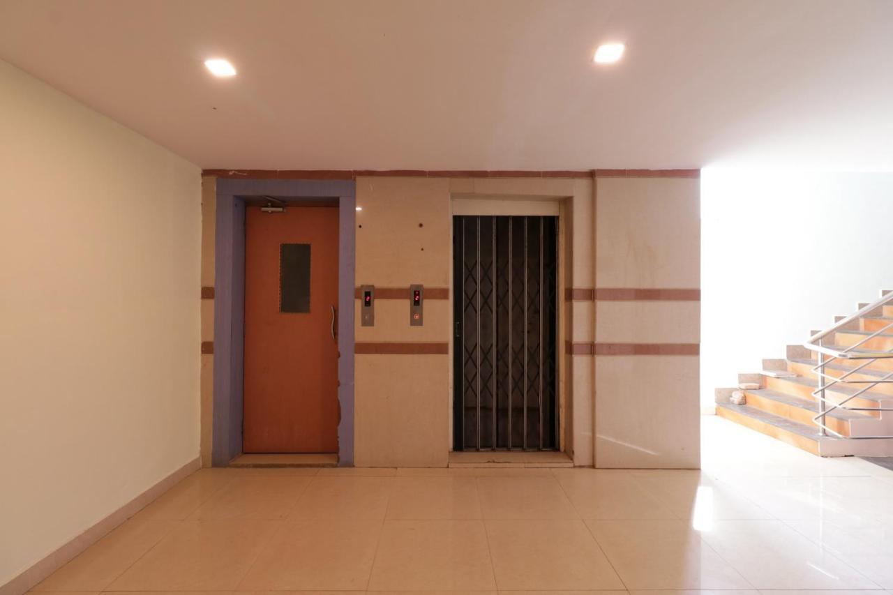 Oyo 29259 Hotel Rama Royal Nellore Ngoại thất bức ảnh